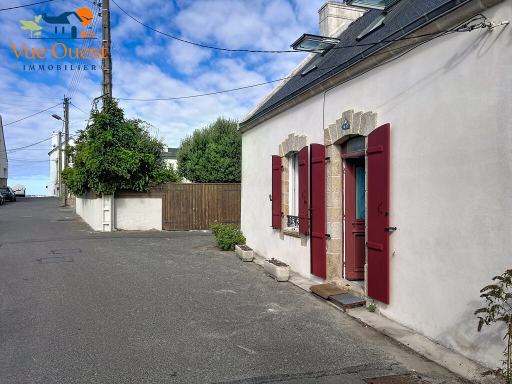GÂVRES - Maisonnette de charme à 50m de la plage - 320 250 € (FAI)